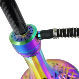 Vodná fajka Kaya INOX Carbon Stallion Rainbow 62 cm - detail základne s výfukovými ventilmi