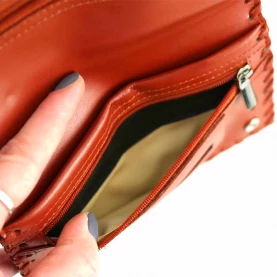 Tabatierka / puzdro na tabak Vážka koža -  detail priečinku