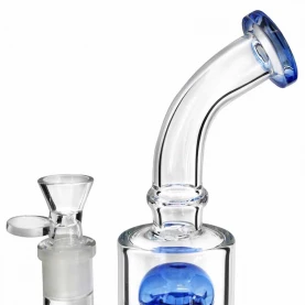 Sklenený bong Double Jelly Blue 28 cm - detail vrchnej časti bonga: zahnutý, zúžený náustok