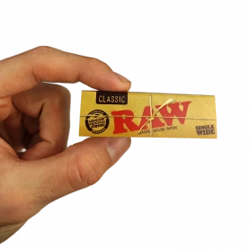 Papieriky RAW - Single Wide v ruke