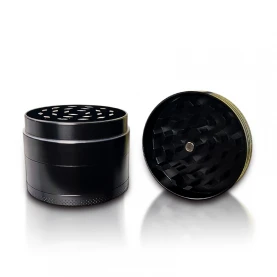 Grinder Colored Ganja - pohľad na nože