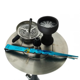 Vodná fajka Valentino Black - korunka položená na tanieri vodnej fajky