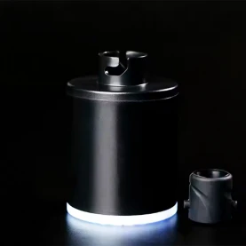 Hookah blower - elektrická pumpa  - na čiernom pozadí