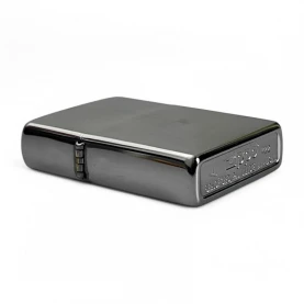 Zapalovač ZIPPO Brushed Chrome - položený