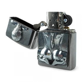Zapaľovač Zippo Kneeling Girl - otvorený