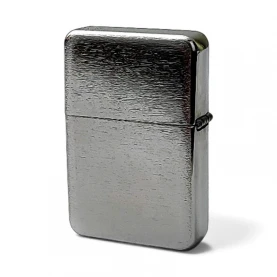Benzínový zapaľovač strieborný matný - zatvorený
