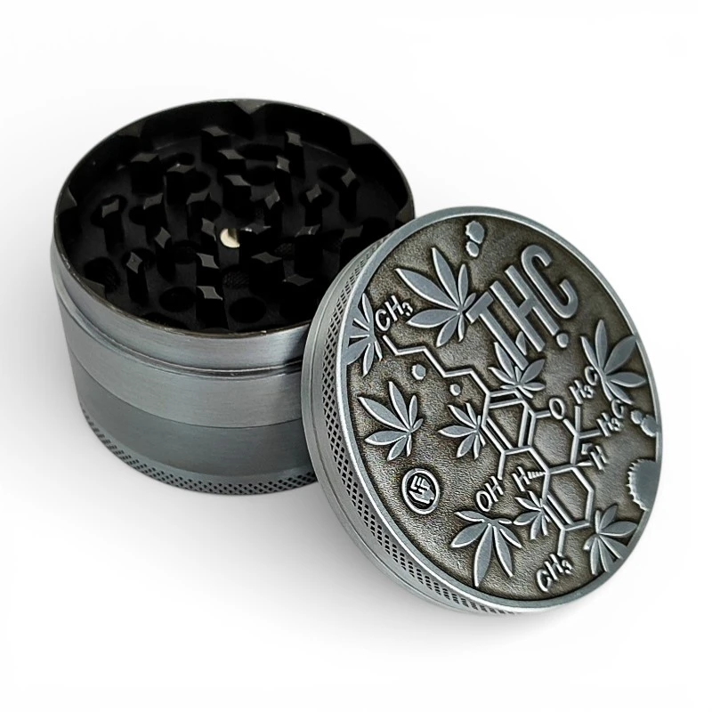 Grinder drvička 60mm/4 Silver THC Molecule - spredu