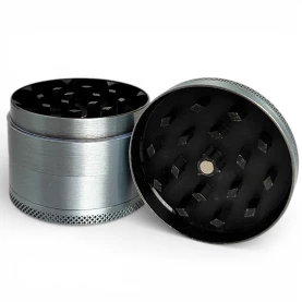 Grinder drvička 50mm/4 Silver Leaves 33 - pohľad na zuby