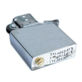 Zapaľovač benzínový strieborný